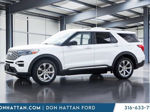 Used 2020 Ford Explorer Platinum w/ Premium Technology Package AWD/4WD image 2