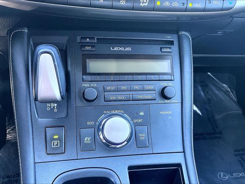 Used 2014 Lexus CT 200h FWD image 33