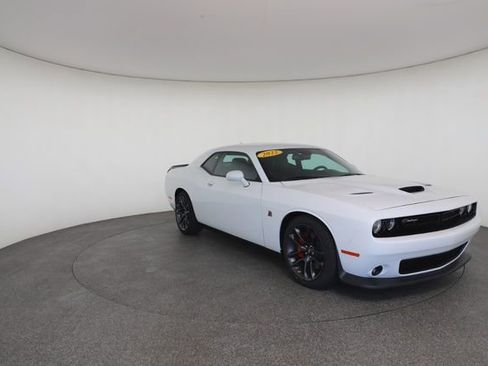 Used 2022 Dodge Challenger R/T Scat Pack w/ Plus Package image 28