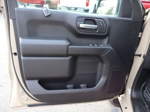 Used 2022 Chevrolet Silverado 1500 Custom Trail Boss image 18