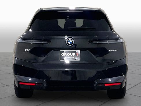 Used 2024 BMW iX xDrive50 w/ Sport Package AWD/4WD image 4