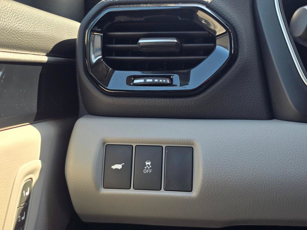 Certified 2025 Honda Pilot Touring image 27