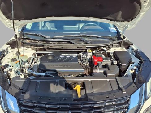 Used 2023 Nissan Rogue SL w/ SL Premium Package FWD image 4