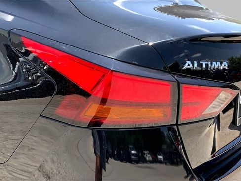 Used 2019 Nissan Altima 2.5 SV FWD image 29
