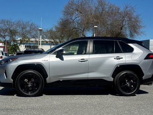 Used 2019 Toyota RAV4 XSE image 6