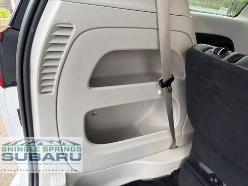 Used 2024 Chrysler Pacifica Touring-L image 22