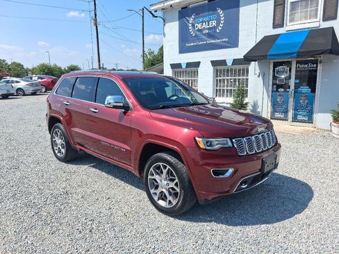Used 2021 Jeep Grand Cherokee Overland AWD/4WD image 7