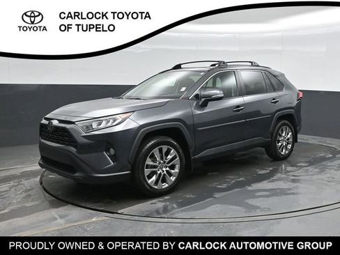 Used 2021 Toyota RAV4 XLE Premium image 7