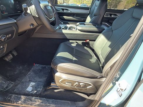 New 2026 Jeep Grand Wagoneer 4WD image 15
