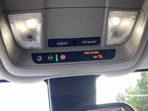 Used 2024 GMC Terrain SLE w/ Driver Convenience Package FWD image 63