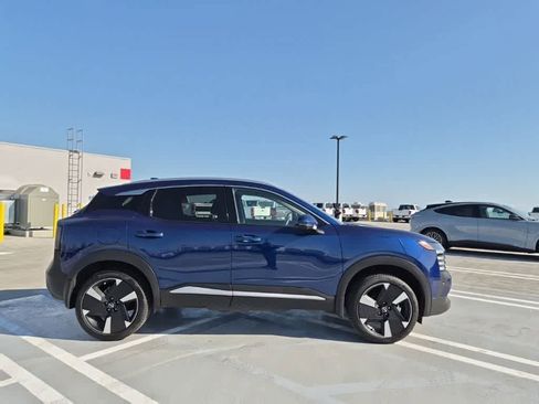 Used 2025 Nissan Kicks SR FWD image 5