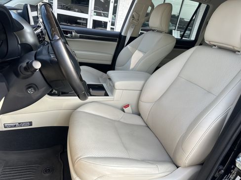 Used 2023 Lexus GX 460 Luxury w/ Sport Design Package AWD/4WD image 10