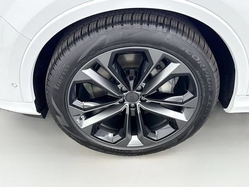 Used 2026 Audi Q7 3.0T Premium Plus AWD/4WD image 29