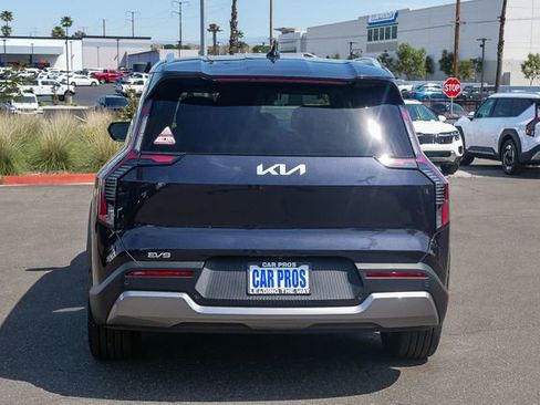 New 2026 Kia EV9 Wind image 6