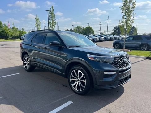 Used 2023 Ford Explorer ST AWD/4WD image 3