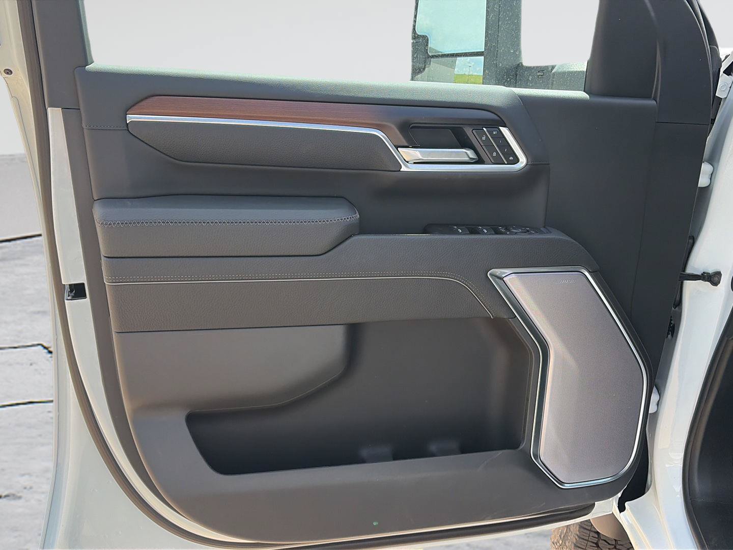 New 2026 GMC Sierra 3500 Denali AWD/4WD image 7