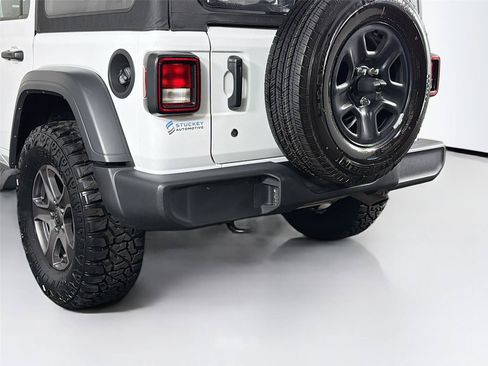 Used 2023 Jeep Wrangler Unlimited Sport AWD/4WD image 39