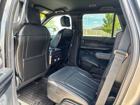 Used 2018 Ford Expedition Limited AWD/4WD image 6