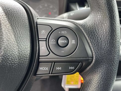Used 2025 Toyota Corolla LE FWD image 19