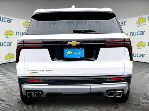 Used 2026 Chevrolet Traverse LT AWD/4WD image 5
