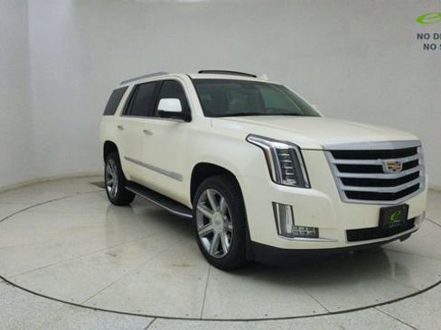Used 2015 Cadillac Escalade Luxury RWD image 66