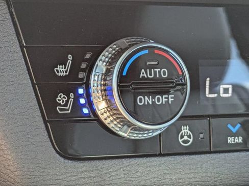New 2026 Mitsubishi Outlander SEL Black Edition FWD image 24