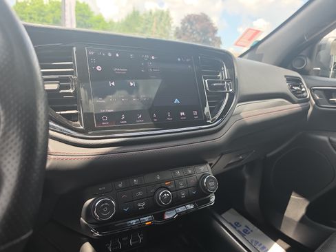 Used 2022 Dodge Durango R/T w/ Blacktop Package AWD/4WD image 25