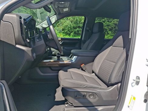 Used 2024 Chevrolet Silverado 1500 RST AWD/4WD image 13