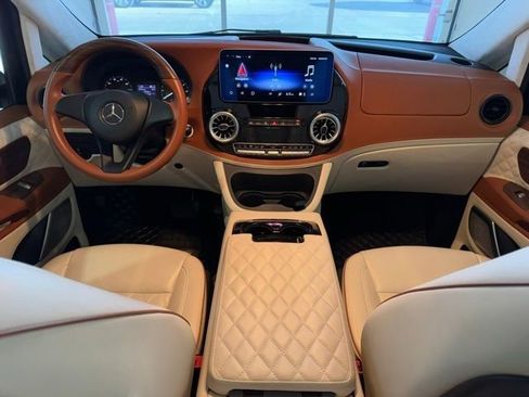 Used 2020 Mercedes-Benz Metris Passenger image 8