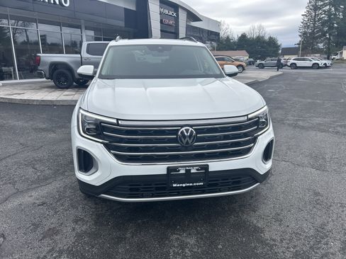 Used 2025 Volkswagen Atlas SE image 13