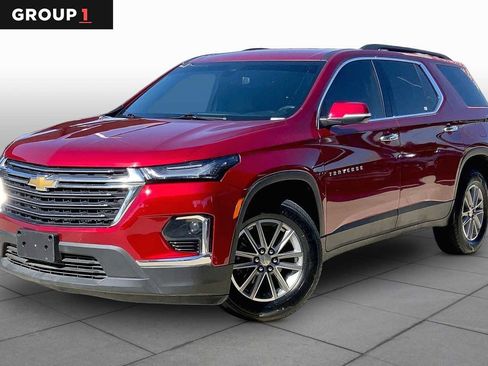 Used 2023 Chevrolet Traverse LT FWD image 1