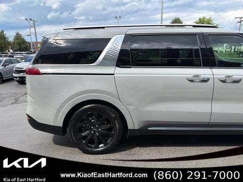Used 2022 Kia Carnival SX FWD image 7