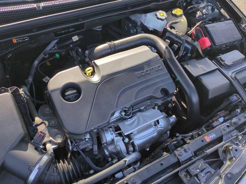 Used 2023 Chevrolet Malibu LT image 30