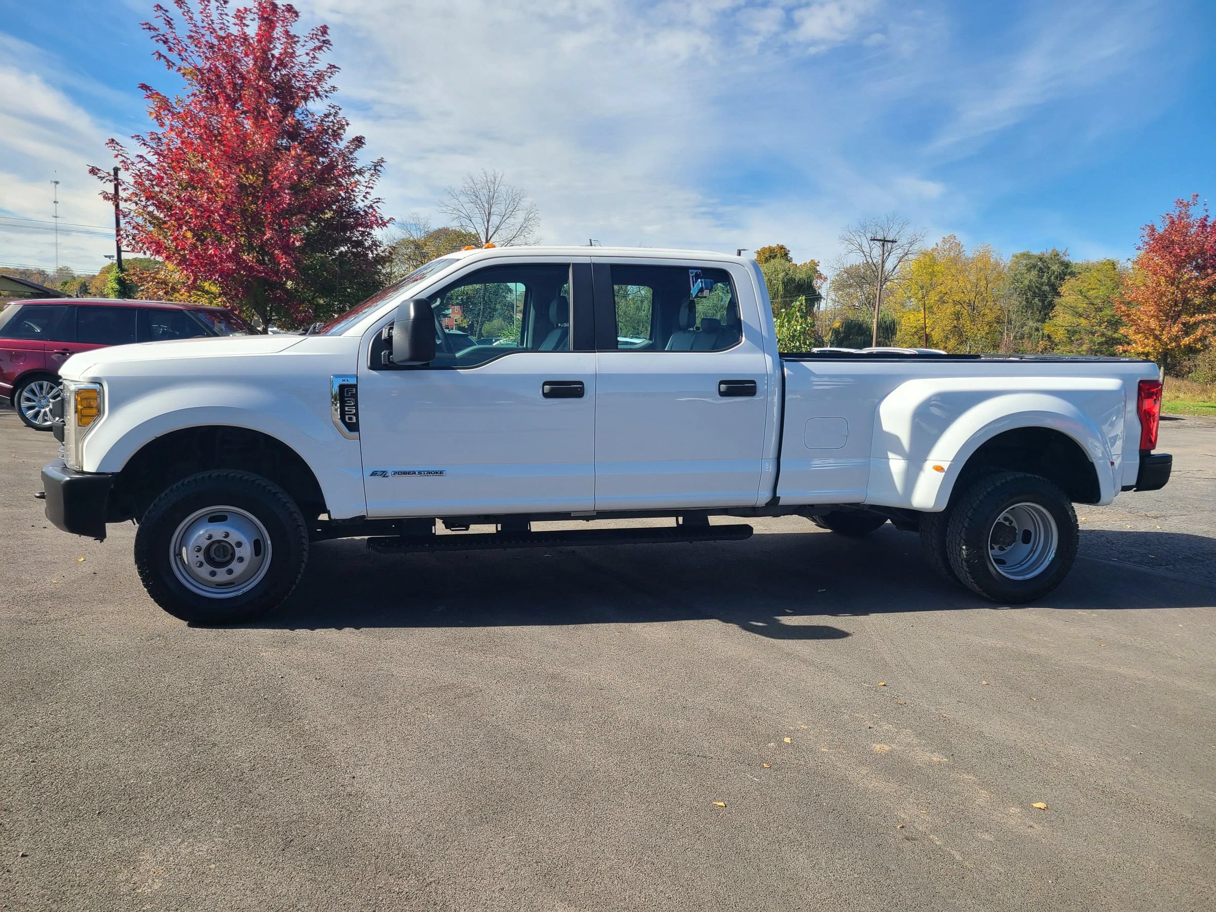 Used 2017 Ford F350 XL w/ Snow Plow/Camper Package AWD/4WD image 7