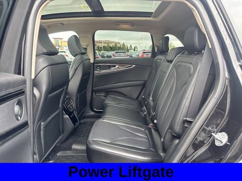 Used 2023 Lincoln Nautilus Reserve w/ Luxury Package AWD/4WD image 21