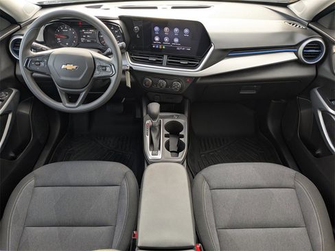 Certified 2025 Chevrolet Trax LS w/ LS Convenience Package image 16