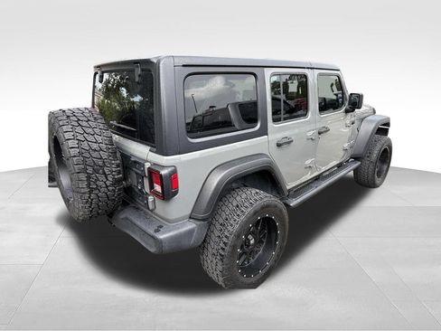 Used 2018 Jeep Wrangler Unlimited Sport AWD/4WD image 13