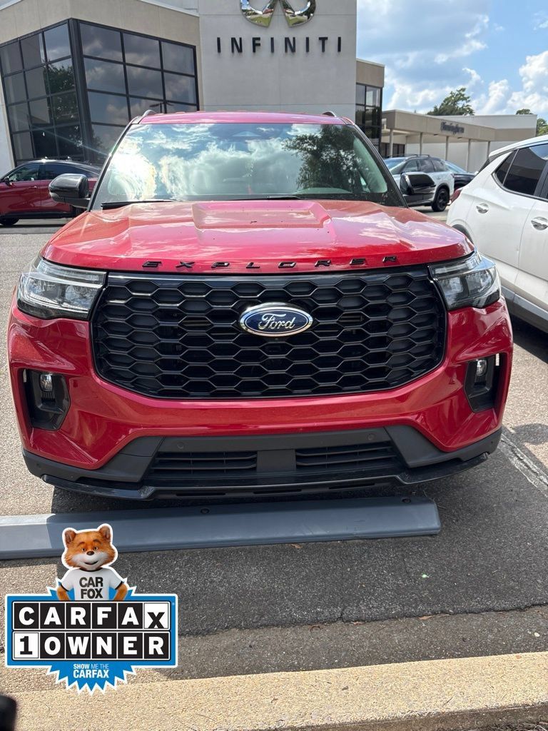 Used 2025 Ford Explorer ST-Line w/ Premium Package RWD image 1