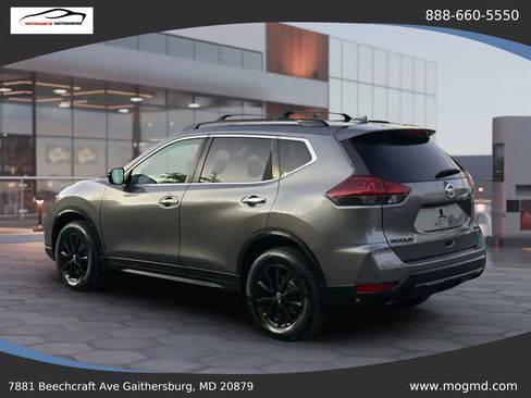 Used 2018 Nissan Rogue SV AWD/4WD image 11