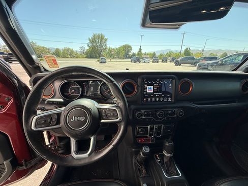 Used 2021 Jeep Gladiator Mojave AWD/4WD image 10