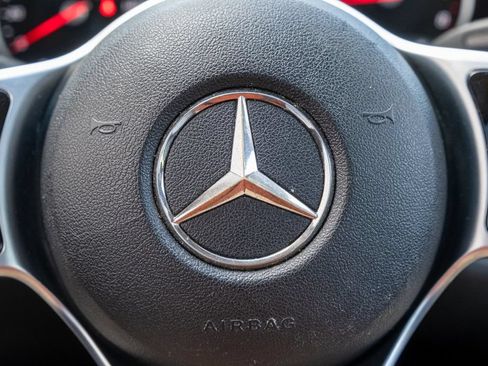 Used 2019 Mercedes-Benz C 300 Sedan image 24