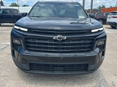 New 2026 Chevrolet Traverse LT w/ Midnight/Sport Edition AWD/4WD image 3