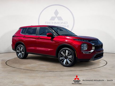 New 2026 Mitsubishi Outlander SE FWD image 1