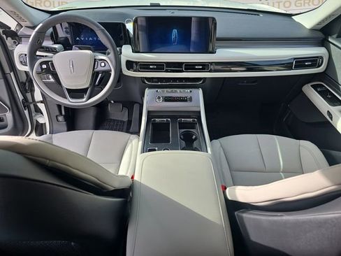 New 2026 Lincoln Aviator 2WD w/ Jet Appearance Package image 17