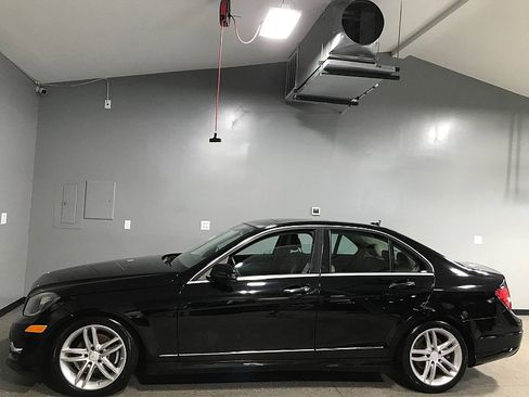 Used 2013 Mercedes-Benz C 250 Sedan w/ Multimedia Pkg image 6