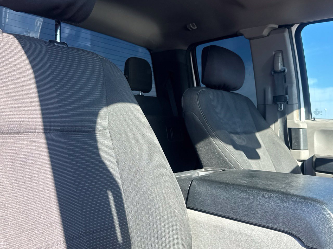 Used 2017 Ford F150 XL w/ Equipment Group 101A Mid AWD/4WD image 30