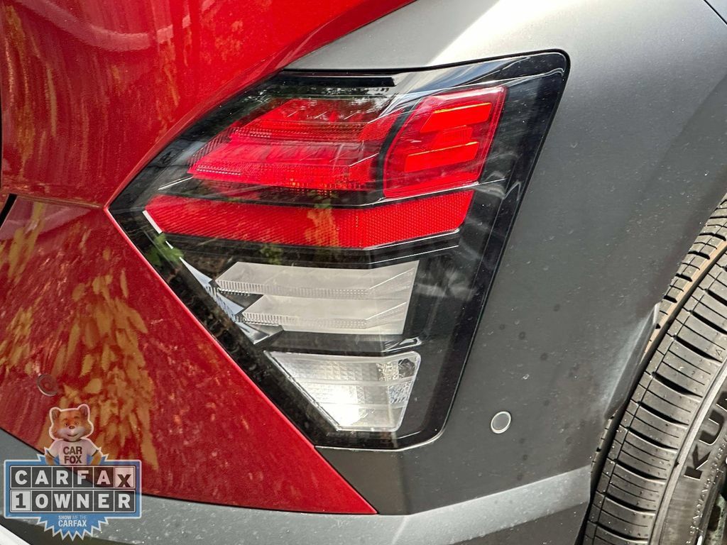 Used 2025 Hyundai Kona Limited AWD/4WD image 12