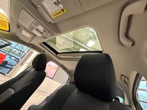 Used 2015 MAZDA MAZDA3 i Touring w/ Technology Package image 9