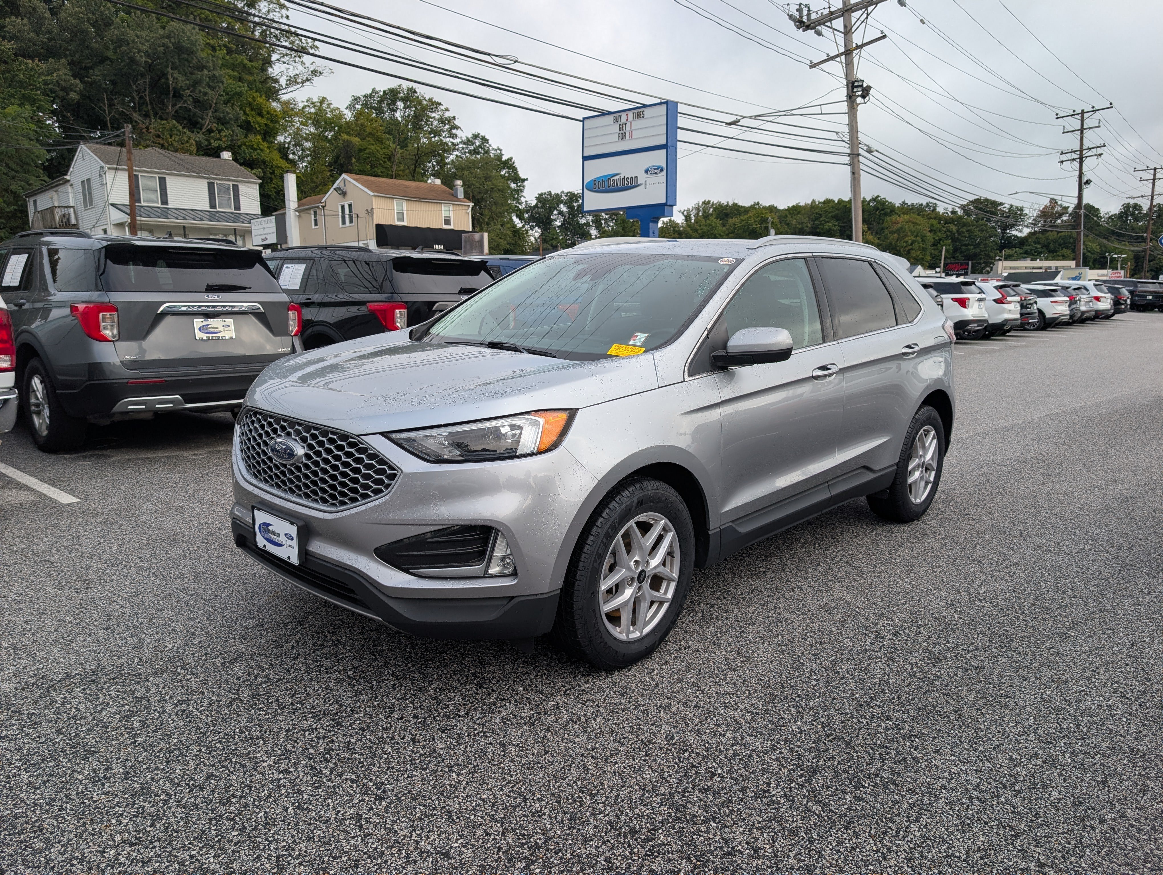 Certified 2023 Ford Edge SEL w/ Convenience Package AWD/4WD image 2