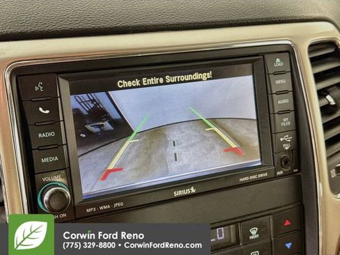Used 2011 Jeep Grand Cherokee Limited w/ Luxury Group II AWD/4WD image 17